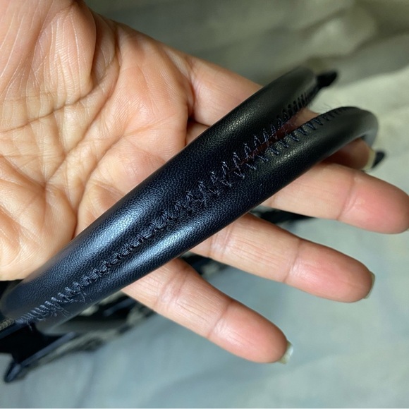 Excellent Condition Kate Spade Ella Houndstooth Jacquard
Tote Bag - Picture 8 of 16